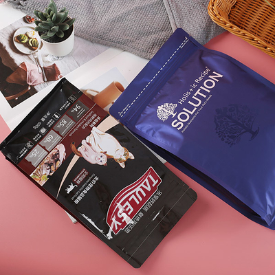 บรรจุภัณฑ์สร้างสรรค์ 1KG 2.5KG สำหรับสุนัขบรรจุภัณฑ์บิสกิตสุนัข 2KG ตราแปดด้าน